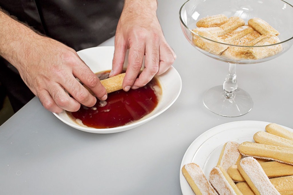 Тирамису с сыром маскарпоне в домашних условиях рецепт с фото