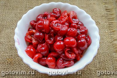 Желейный торт из печенья со сгущенкой без выпечки