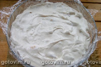 Желейный торт из печенья со сгущенкой без выпечки
