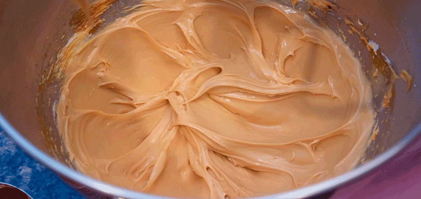 Карамельный крем — идеальная начинка для любых тортов и пирожных!