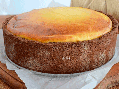 Творожник со сгущенкой — вкуснейшее лакомство, которым легко побаловать себя и своих детей!