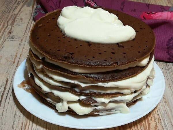 Вкусный домашний бисквитный торт на сковороде