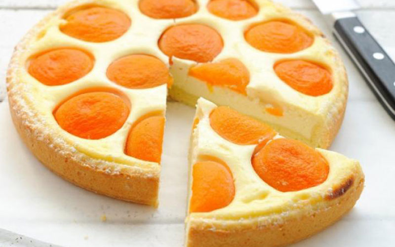 Творожный пирог с абрикосами