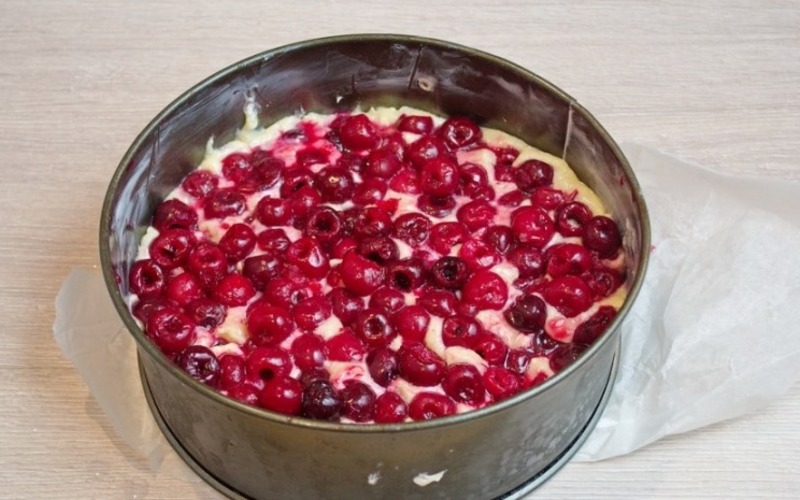 Аппетитный манник с вишней