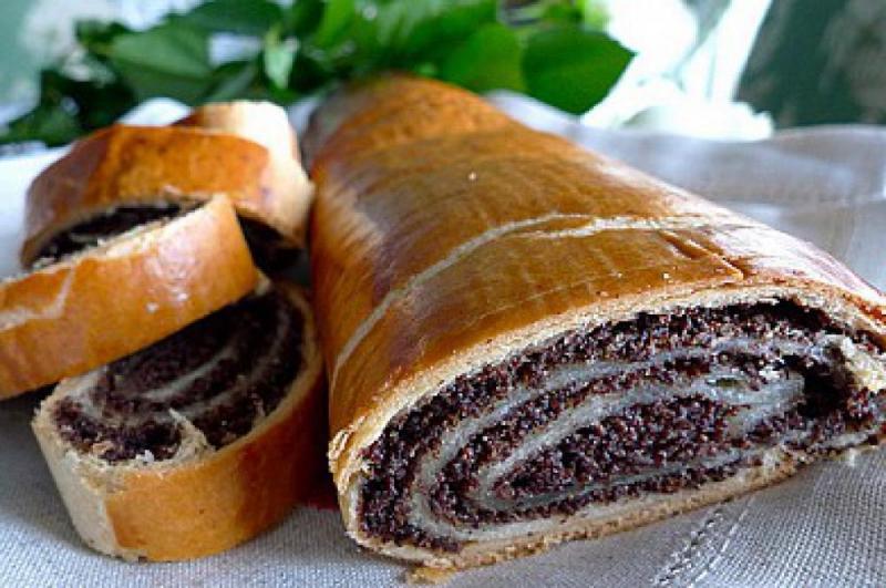 Классические венгерские рулеты с маком