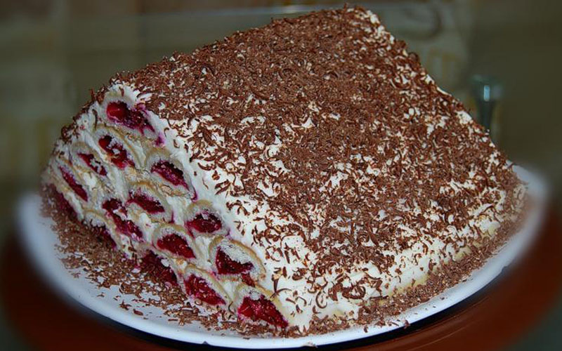 Торт Монастырская изба с вишней