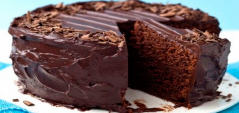 Влажный шоколадный пирог без яиц
