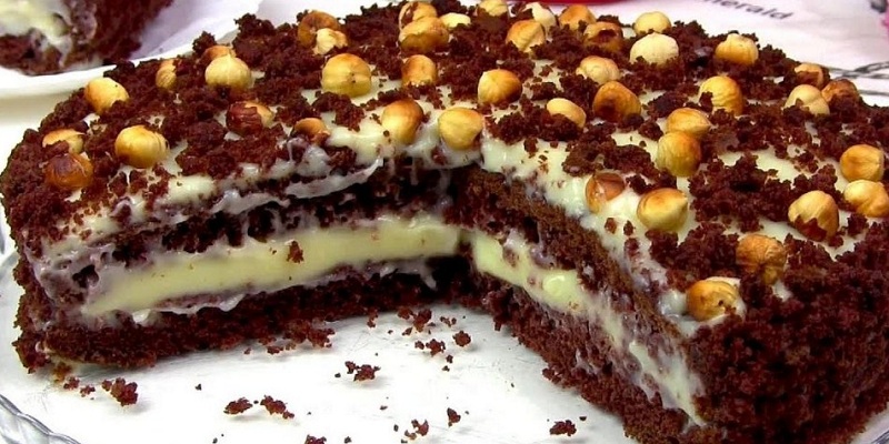 Простой рецепт вкусного торта на кефире, с заварным кремом и нежным вкусом. Прекрасный десерт к чаю!