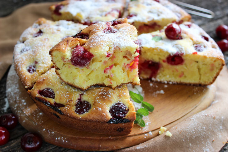 Вишенки в сметанном тесте — потрясающий пирог