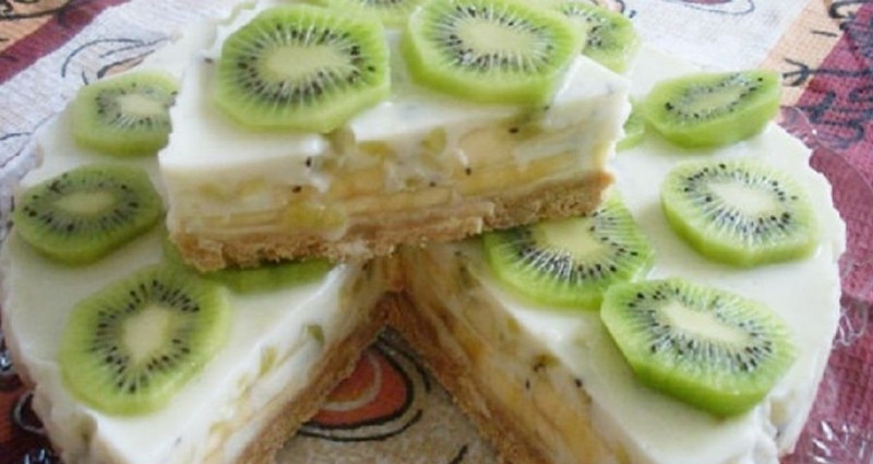 Йогуртовый тортик с фруктами без выпечки