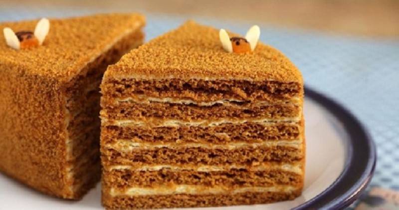 Лучшее тесто для «Медовика»: рецепт для ленивых