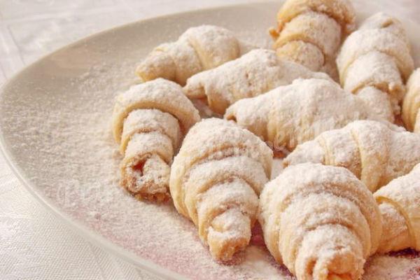 Рассыпчатые рогалики с джемом: Просто тают во рту